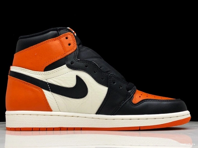 Chep Onekick OW Jordan 1 AJ1 x Off-Louis Air AQ0818-158 0715